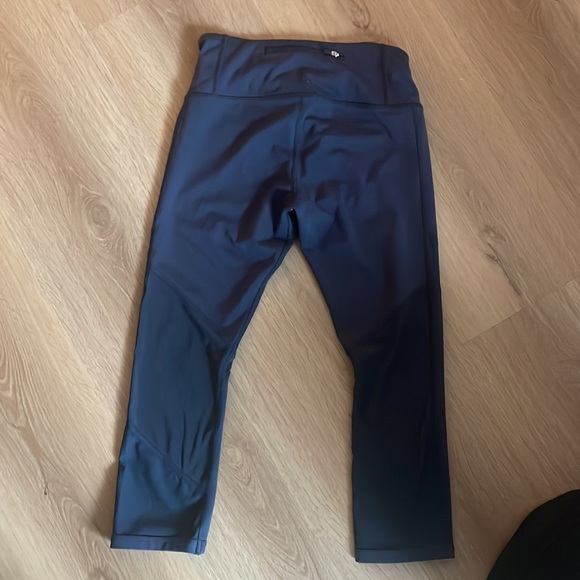 Lorna Jane 7/8 Navy Leggings - Picture 2 of 2